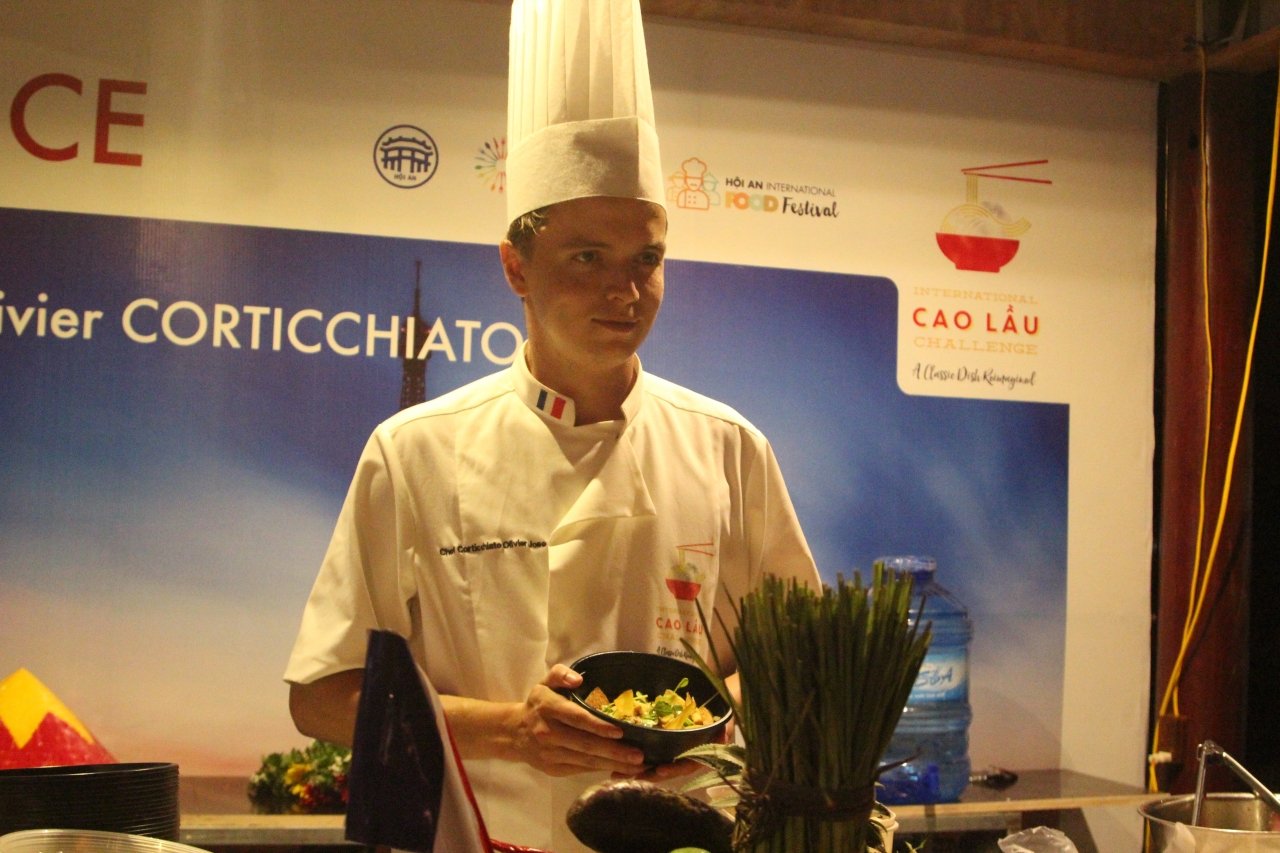 cac-dau-bep-quoc-te-cung-nhau-tranh-tai-thach-thuc-cao-lau