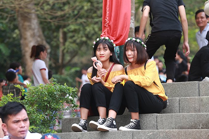 hang-van-nguoi-do-ve-den-hung-truoc-ngay-gio-to