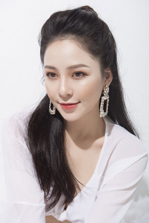 nhung-phat-ngon-gay-soc-cua-hot-girl-tram-anh-ve-chuyen-dai-gia-cap-chan-dai