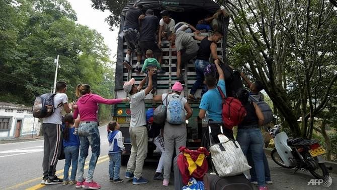 tinh-hinh-venezuela-ngay-134-cuu-tuong-quan-doi-ung-ho-phe-doi-lap-bi-my-bat-vi-buon-hang-tan-cocaine
