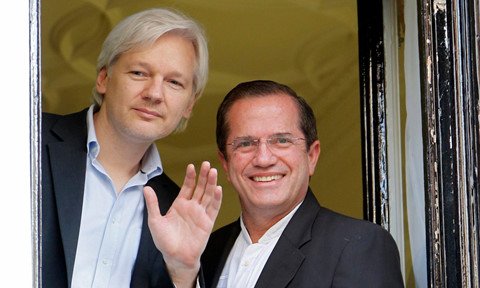 Từ vị khách được bảo vệ, ông trùm WikiLeaks đã 'thất sủng' thế nào?
