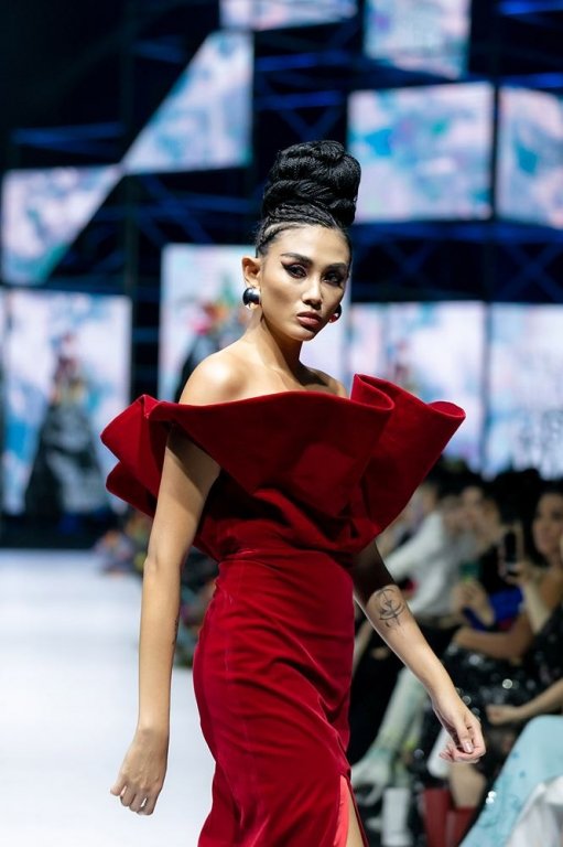Trương Hồ Phương Nga, diễn viên Mai Phương bất ngờ cùng diễn thời trang