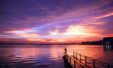 Hồ Tây thơ mộng trong lòng Hà Nội