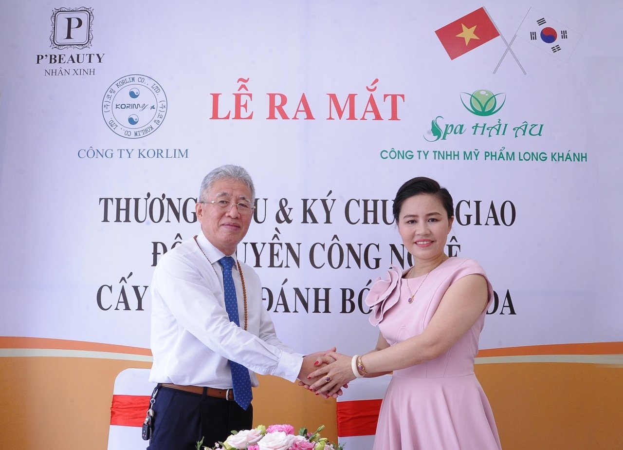 chuyen-gia-tri-mun-ngo-thanh-thuy-cham-soc-da-mat-la-mot-hanh-trinh-dai