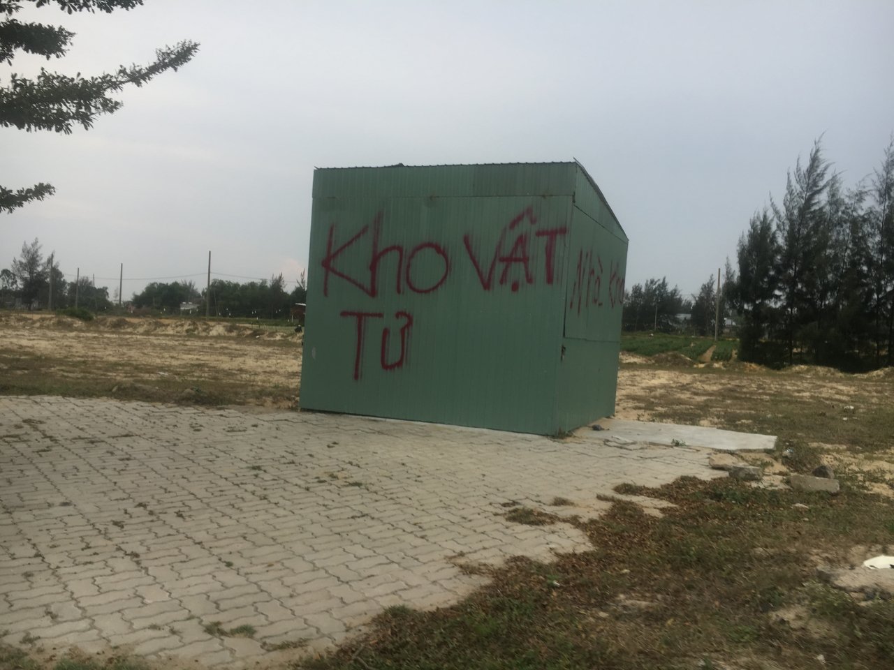 gioi-buon-ban-dat-lap-chieu-tro-lach-toi-hau-thu-cua-chinh-quyen