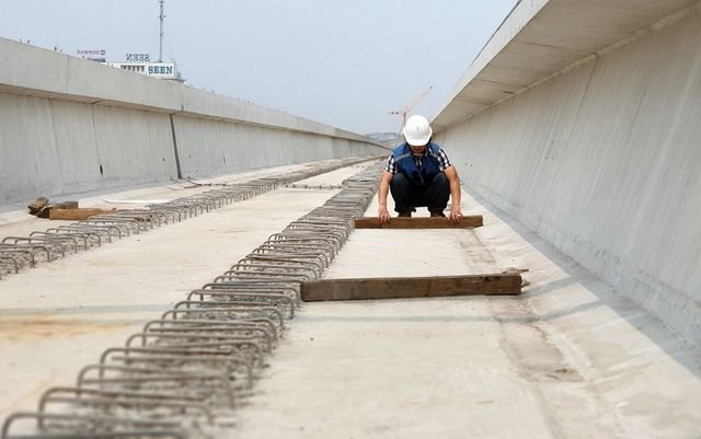 Hình ảnh tuyến đường sắt mỗi năm làm được 1 kilomet Nhổn - Ga Hà Nội