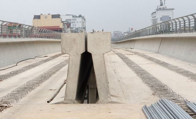 Hình ảnh tuyến đường sắt mỗi năm làm được 1 kilomet Nhổn - Ga Hà Nội