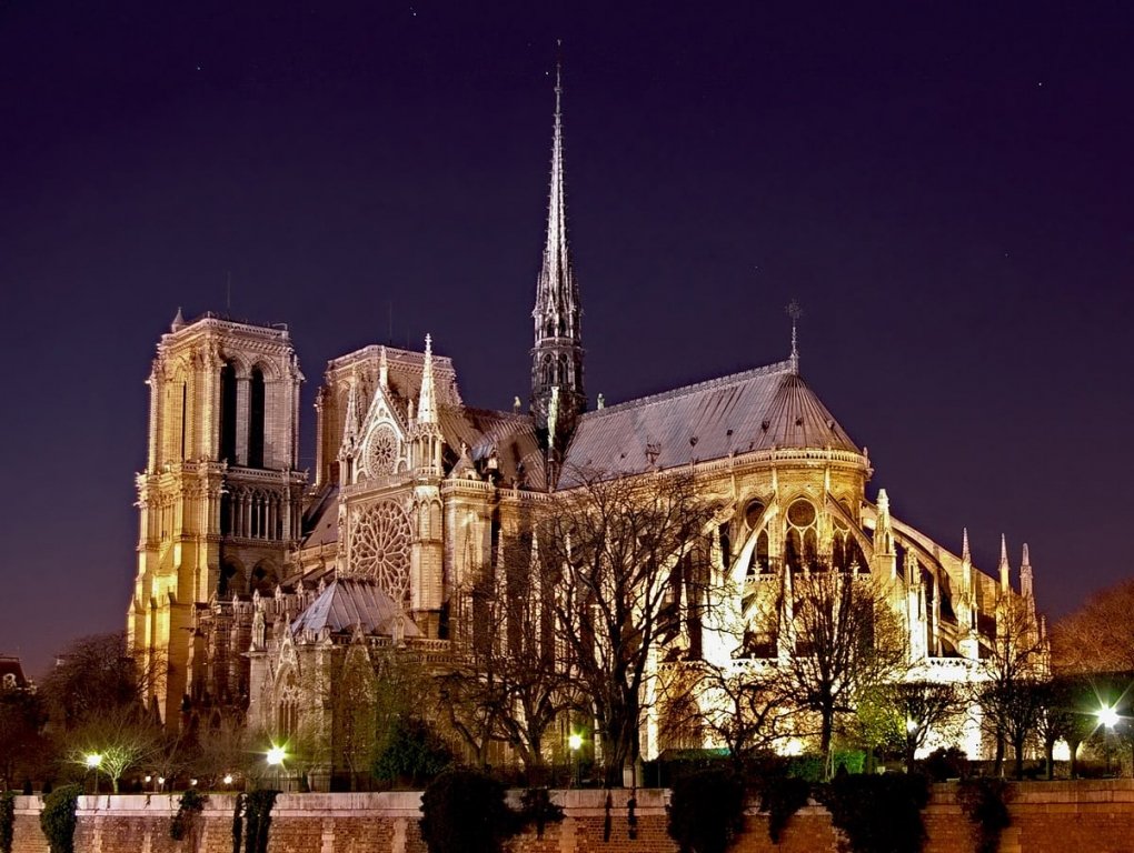 nha-tho-duc-ba-bieu-tuong-nghin-nam-cua-thanh-pho-paris