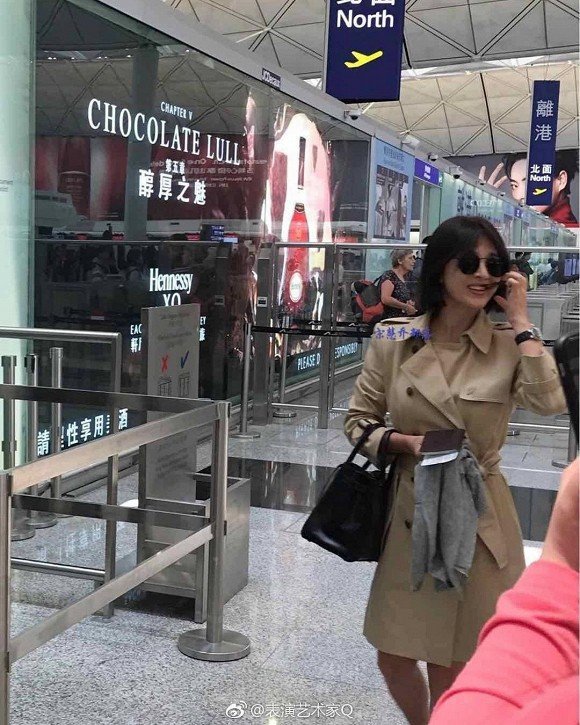 song-hye-kyo-khien-fan-lo-lang-vi-sut-can-va-van-khong-chiu-deo-nhan-cuoi