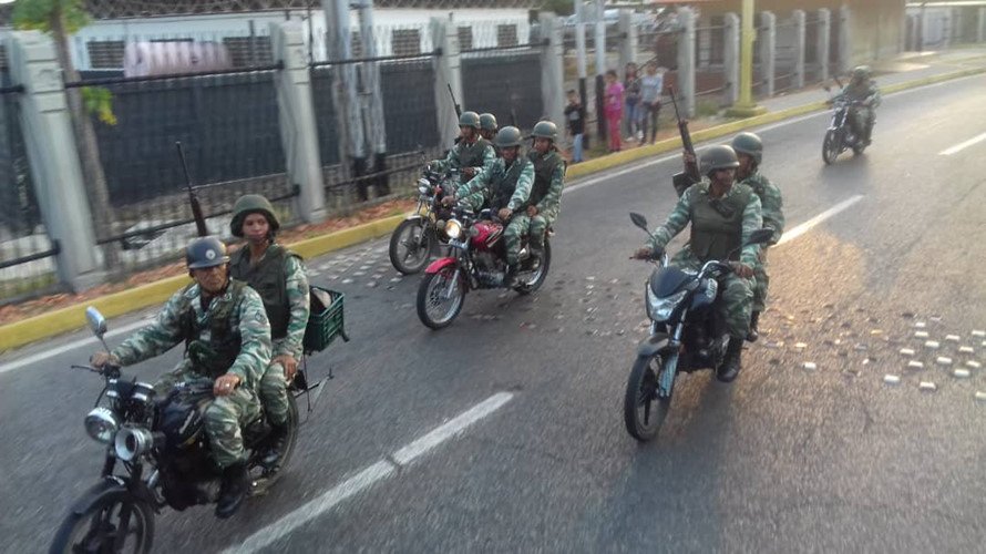 Hoành tráng đạo quân nửa triệu người Venezuela diễu binh