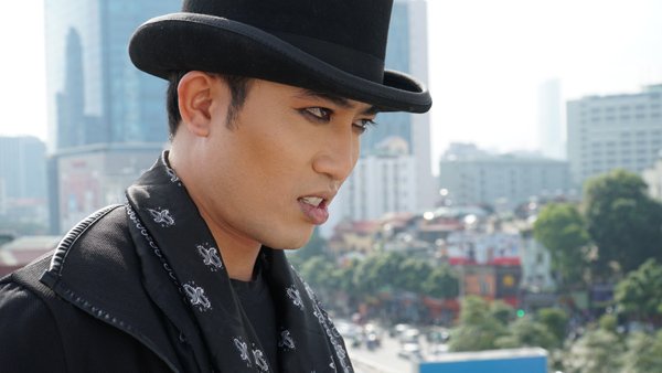 Fan sốc nặng vì Cảnh 'soái ca' biến thành tội phạm tâm thần trong 'Mê cung'