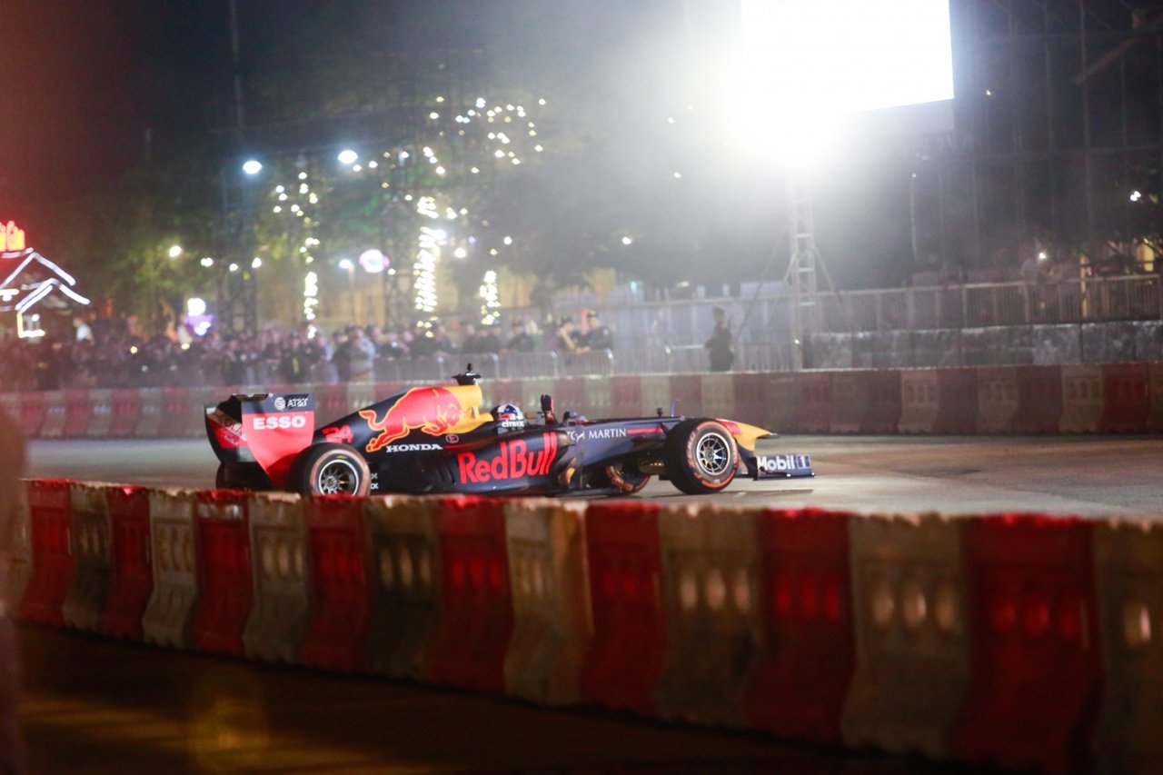 Red Bull RB7 là chiếc xe của đội đua Red Bull Racing tham gia mùa giải F1 năm 2011, chiếc xe được xem là một trong những chiếc xe đua ấn tượng nhất trong lịch sử khi giành chiến thắng 12 trên 19 chặng đua của mùa giải 2011.