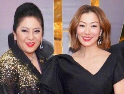 Bà Trần Lam và Trịnh Tú Văn trong một sự kiện.
