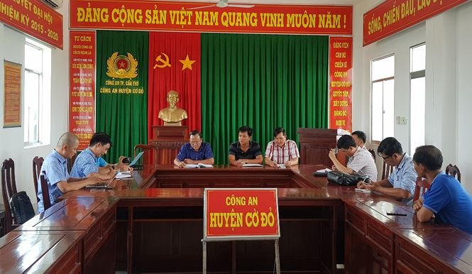 Người đàn ông nhảy lầu trong trụ sở công an huyện: Làm rõ vụ dàn cảnh đánh ghen