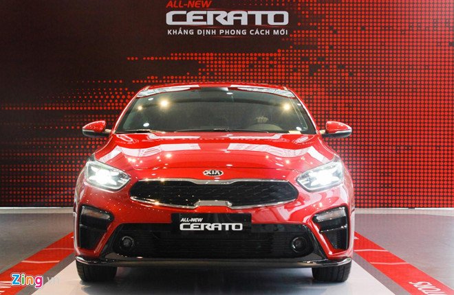Kia Cerato sở hữu ngoại hình trẻ trung, thu hút các khách hàng trẻ tuổi.