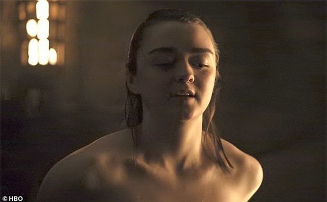 Lần đầu tiên nhân vật đặc biệt này khỏa thân trong series Game of Thrones.