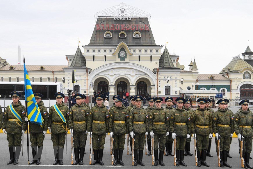 nga-trai-tham-do-tong-duyet-le-don-ong-kim-jong-un