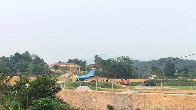 Hiện trường máy bay quân sự gặp sự cố ở Yên Bái. (Ảnh: CTV).