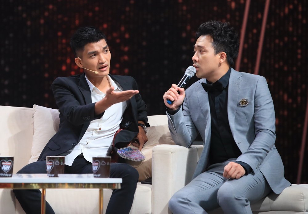 Mạc Văn Khoa liên tục bị Trấn Thành, Hương Giang châm biếm.