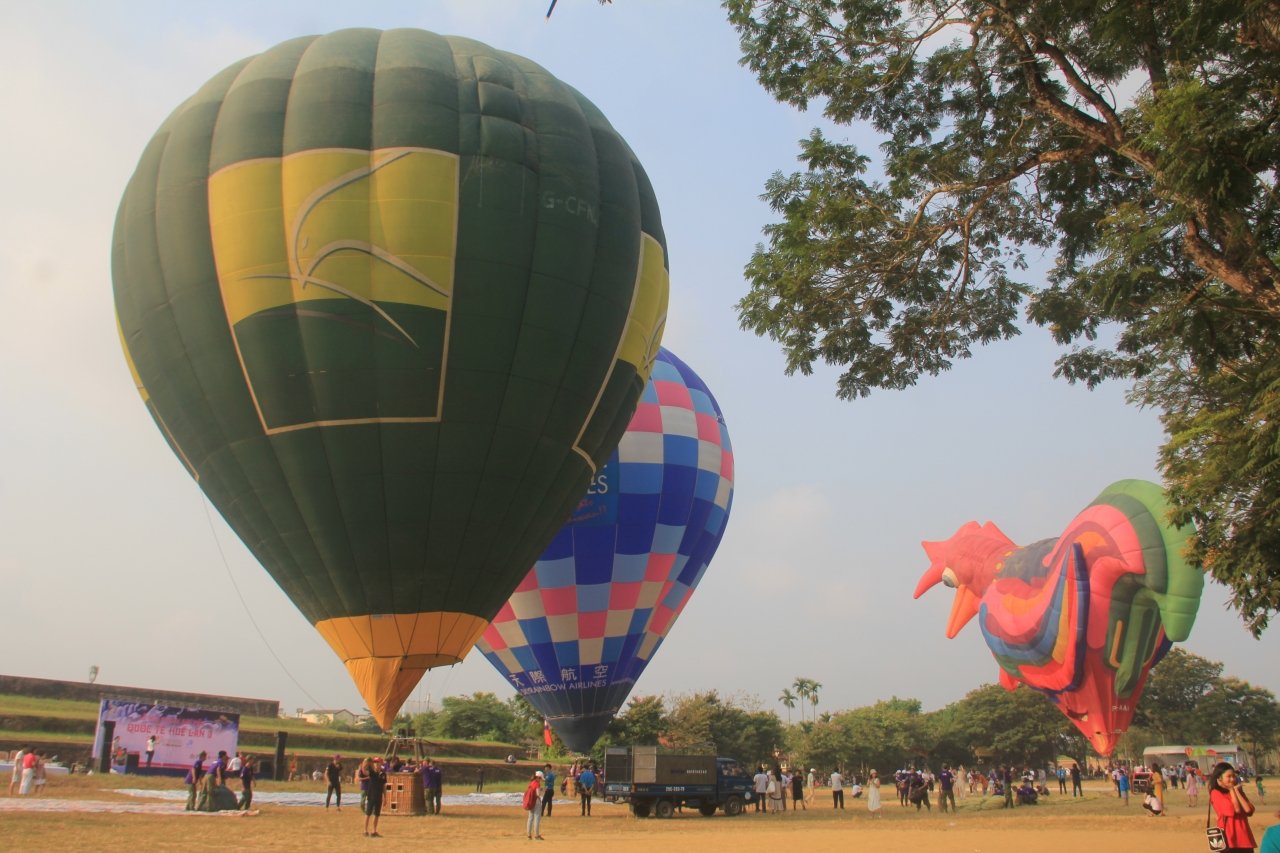 chiem-nguong-khinh-khi-cau-khoe-sac-o-co-do-hue