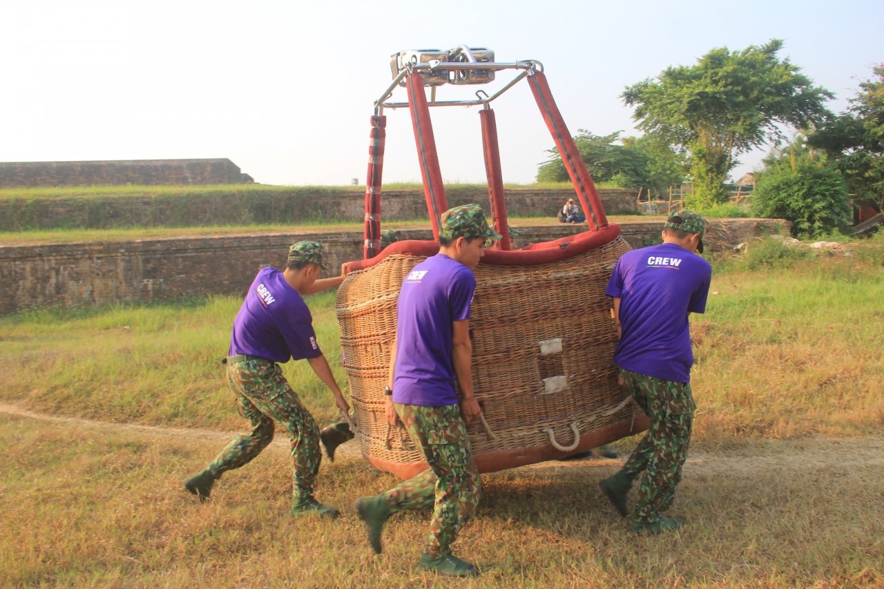 chiem-nguong-khinh-khi-cau-khoe-sac-o-co-do-hue