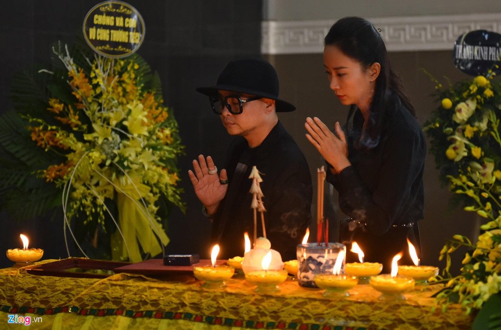 nghe-si-viet-roi-nuoc-mat-khi-vieng-nguoi-mau-ha-noi-qua-doi-o-tuoi-37
