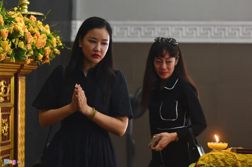 nghe-si-viet-roi-nuoc-mat-khi-vieng-nguoi-mau-ha-noi-qua-doi-o-tuoi-37