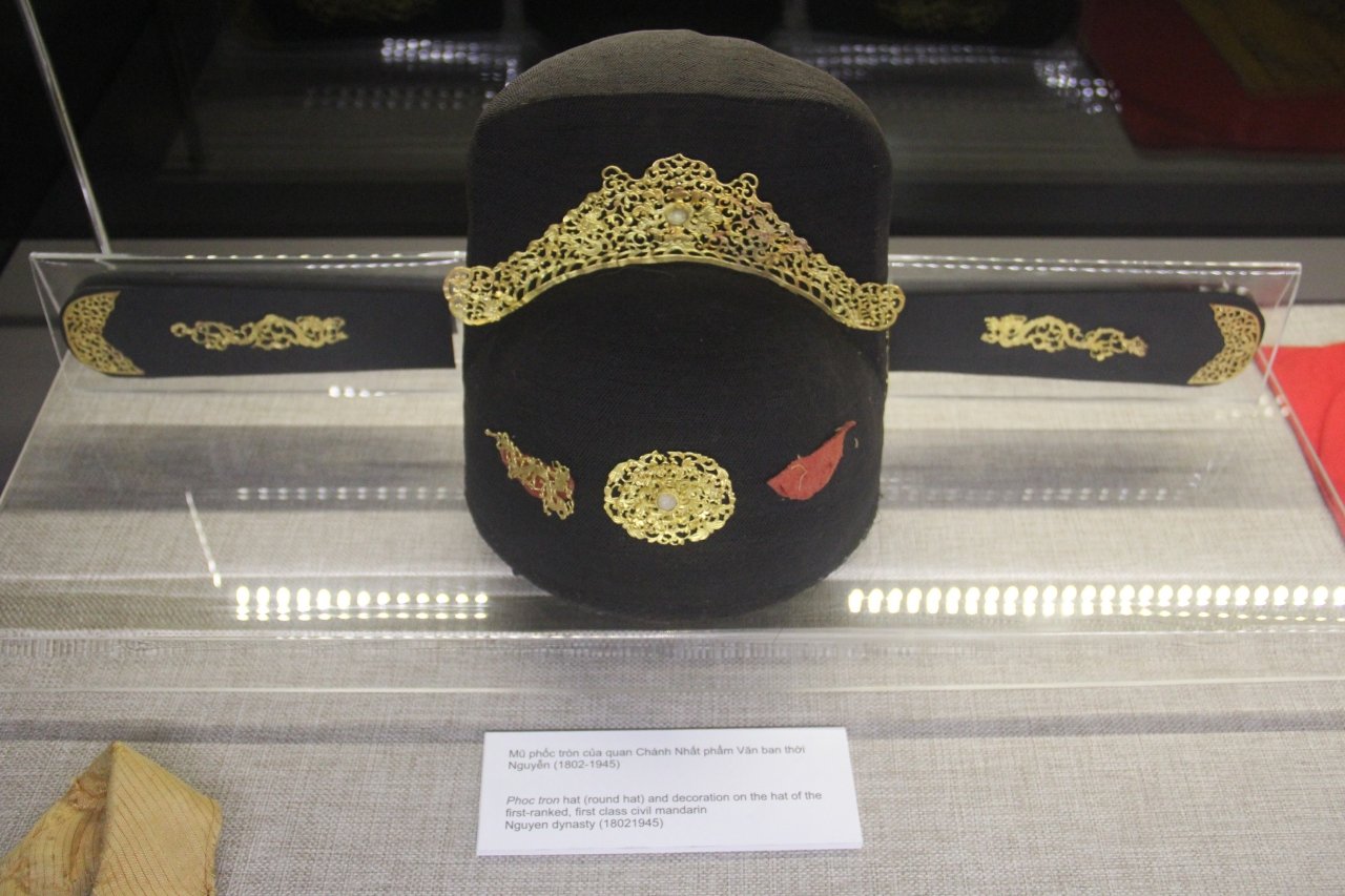 chiem-nguong-vat-dung-sinh-hoat-trong-hoang-gia-trieu-nguyen