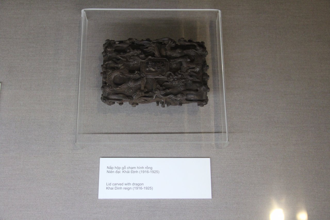 chiem-nguong-vat-dung-sinh-hoat-trong-hoang-gia-trieu-nguyen
