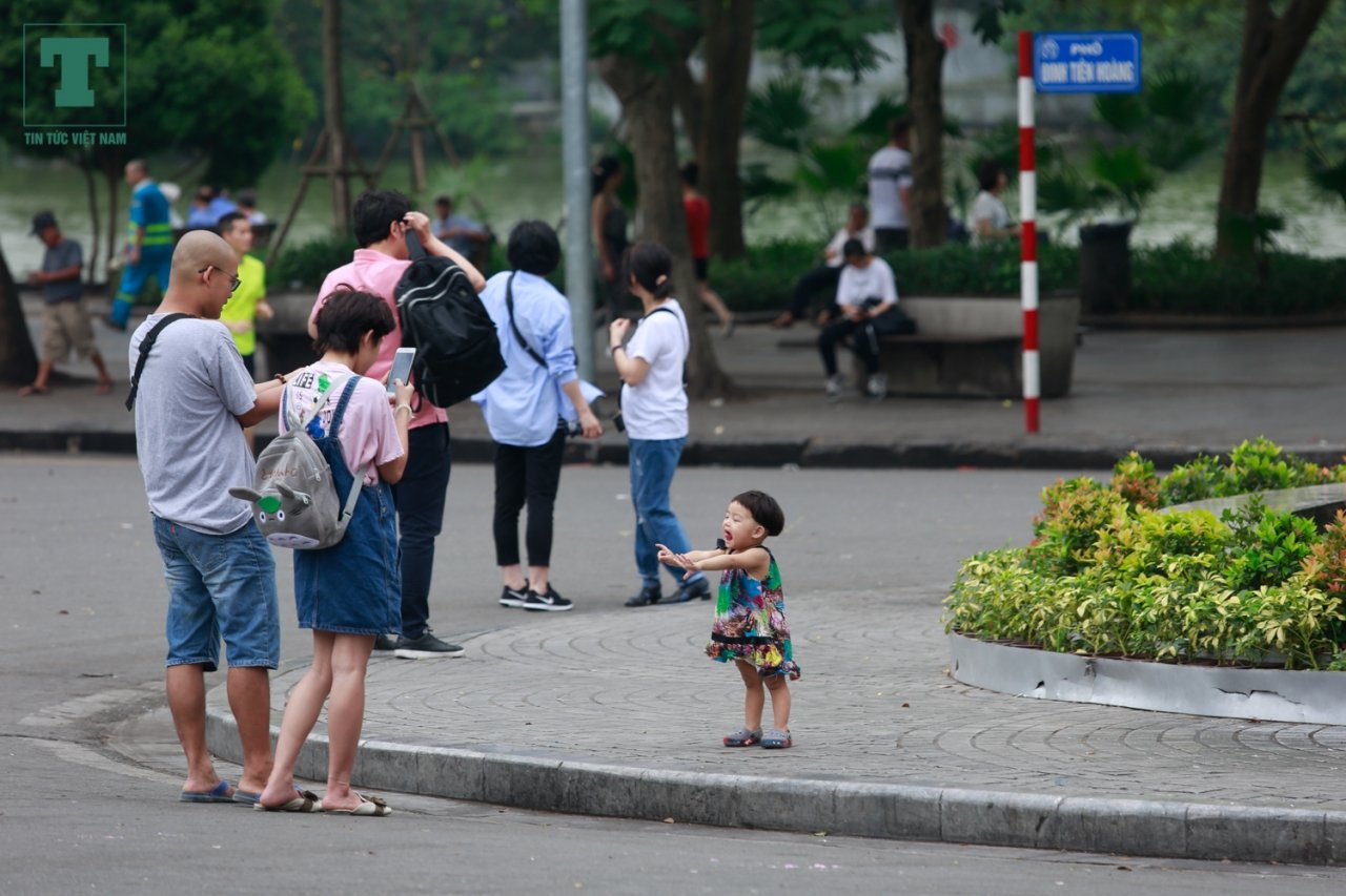 ha-noi-mot-som-binh-yen-trong-ngay-dau-nghi-le