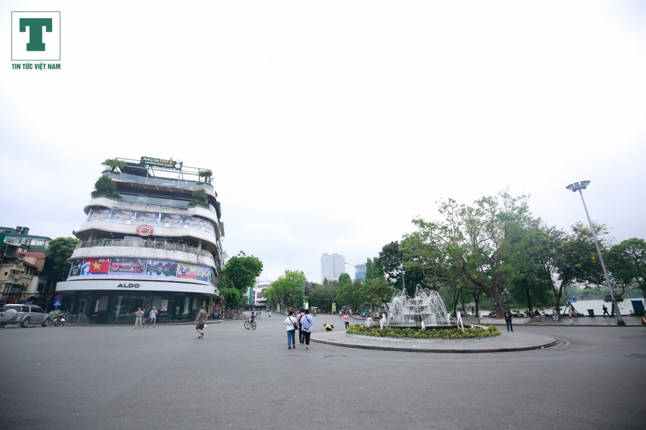 ha-noi-mot-som-binh-yen-trong-ngay-dau-nghi-le