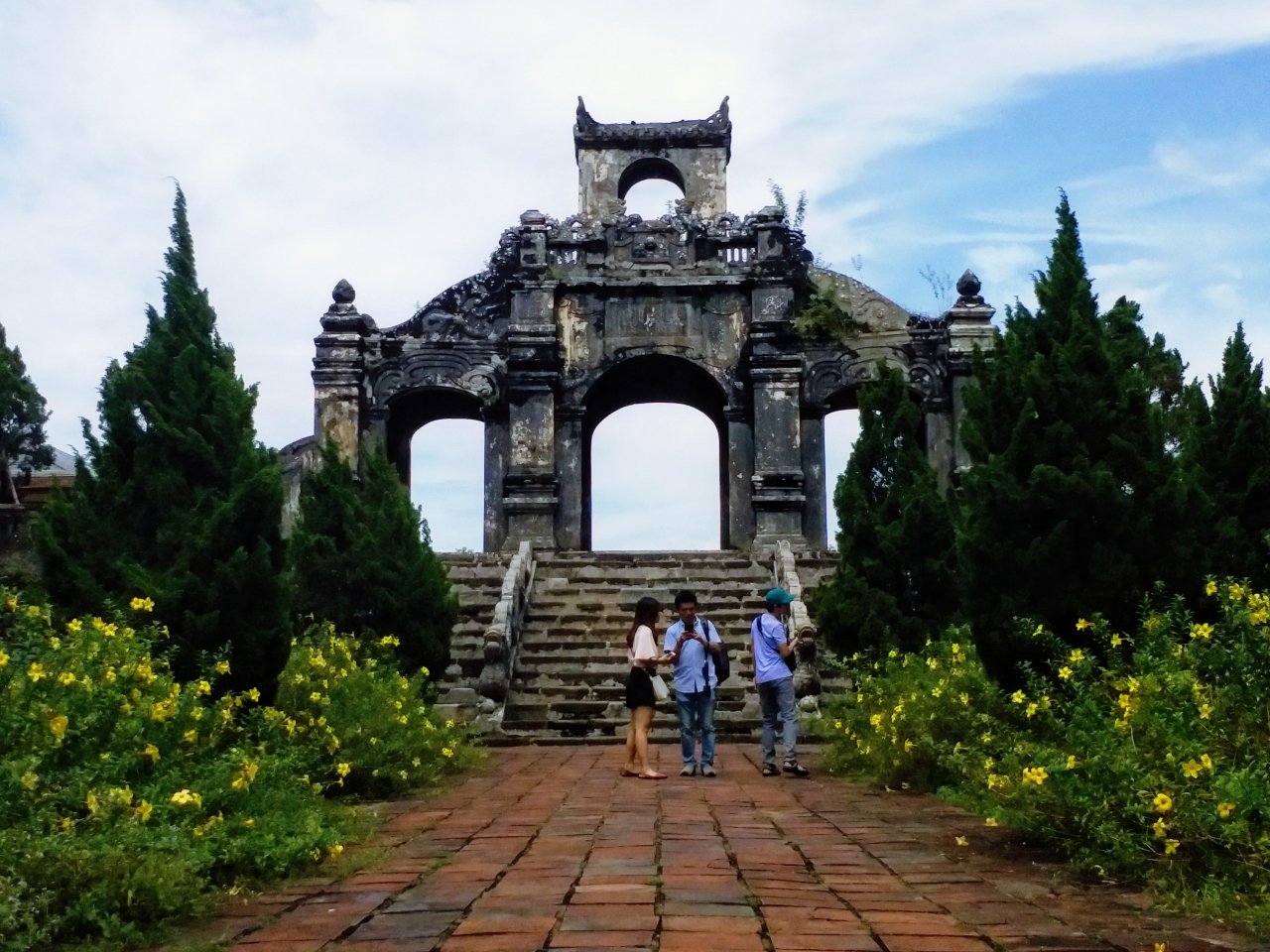lich-trinh-3-ngay-vui-choi-tha-ga-o-co-do-hue