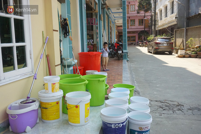 sa-pa-nhung-ngay-khat-kho-nhat-lich-su-duong-pho-oi-buc-khoi-bui-khach-san-e-am-vi-thieu-nuoc-sinh-hoat