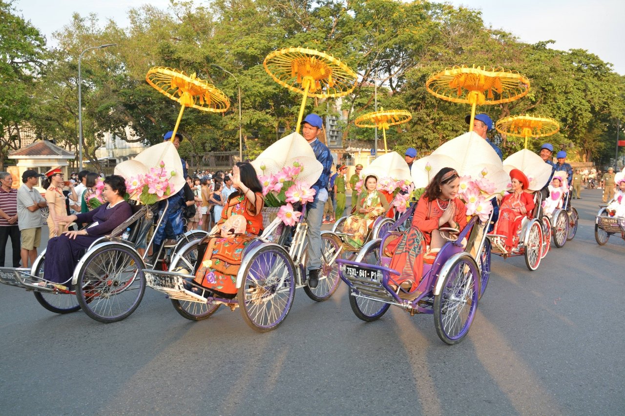 le-ghi-nho-cong-on-nhung-nguoi-khai-sinh-ra-cac-lang-nghe-truyen-thong-viet-nam