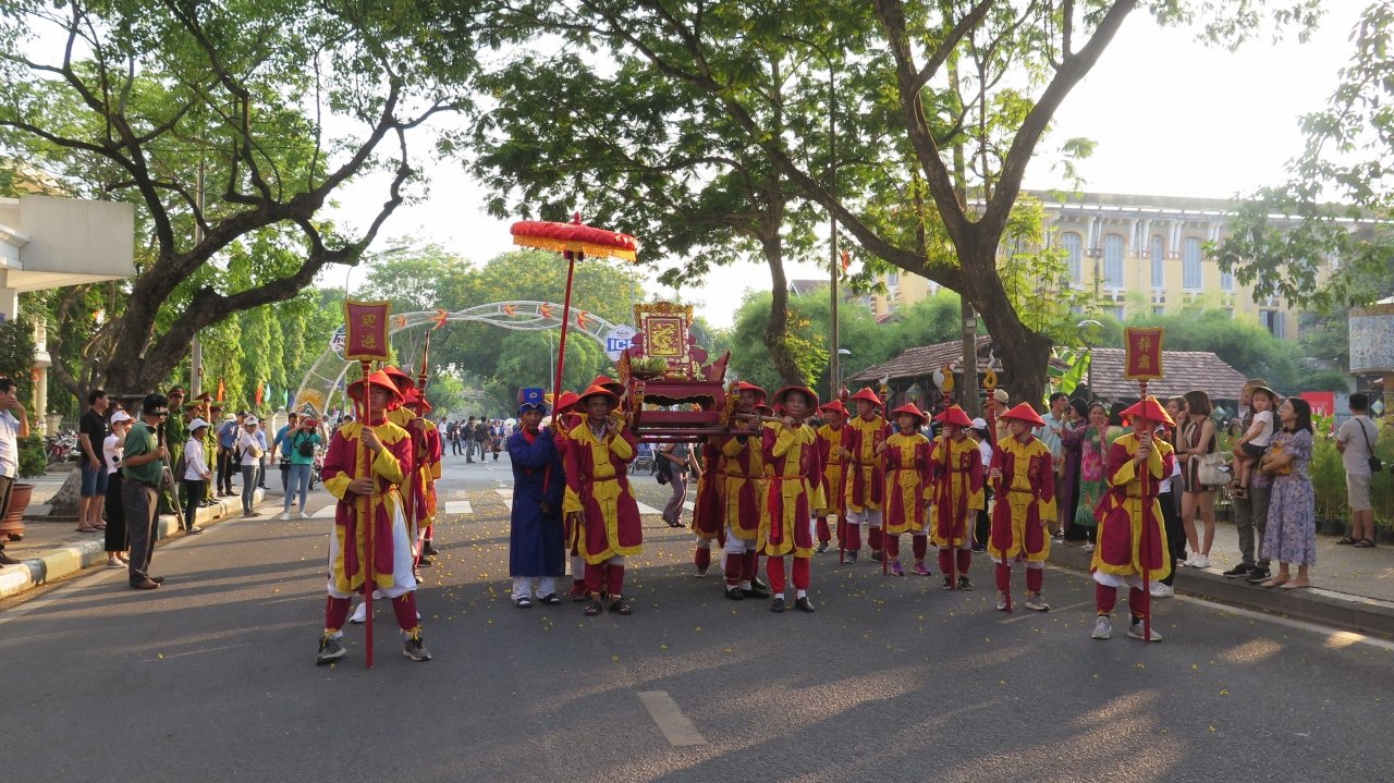 le-ghi-nho-cong-on-nhung-nguoi-khai-sinh-ra-cac-lang-nghe-truyen-thong-viet-nam