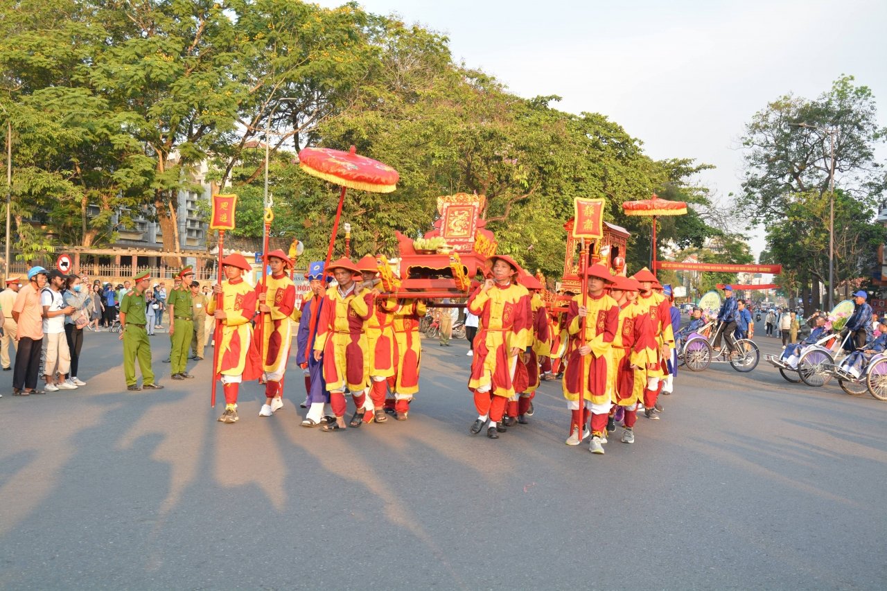 le-ghi-nho-cong-on-nhung-nguoi-khai-sinh-ra-cac-lang-nghe-truyen-thong-viet-nam