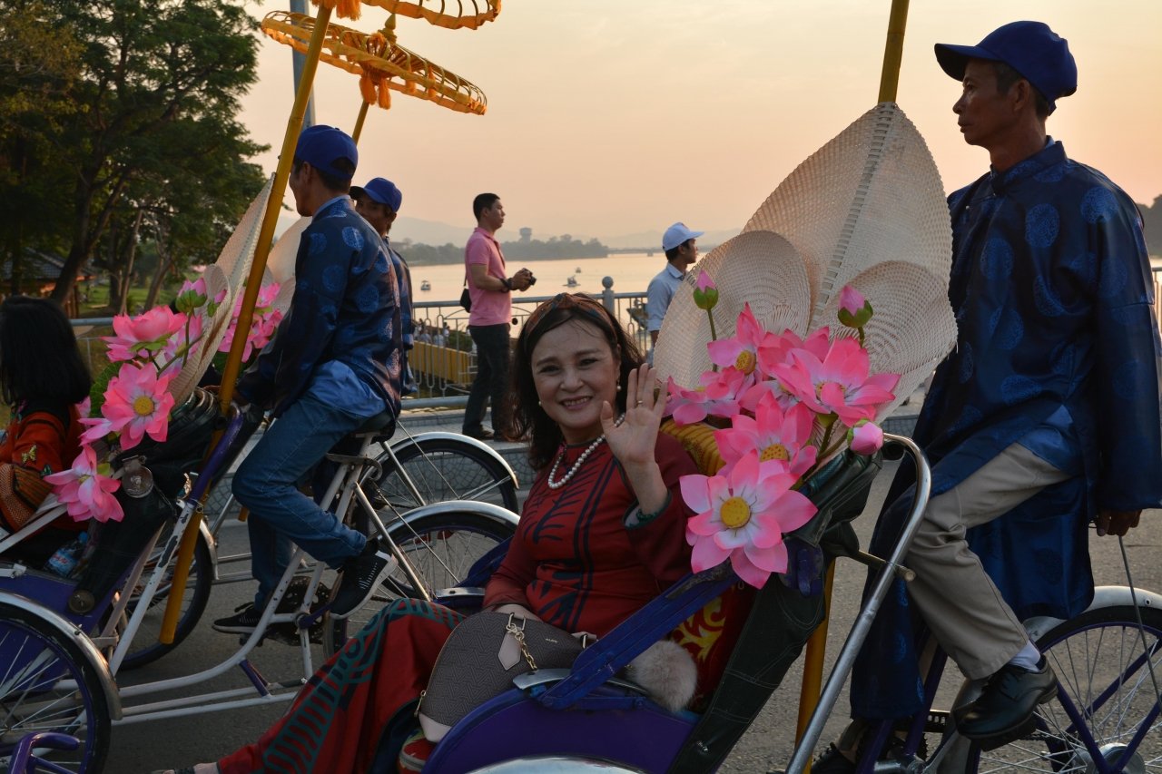 le-ghi-nho-cong-on-nhung-nguoi-khai-sinh-ra-cac-lang-nghe-truyen-thong-viet-nam