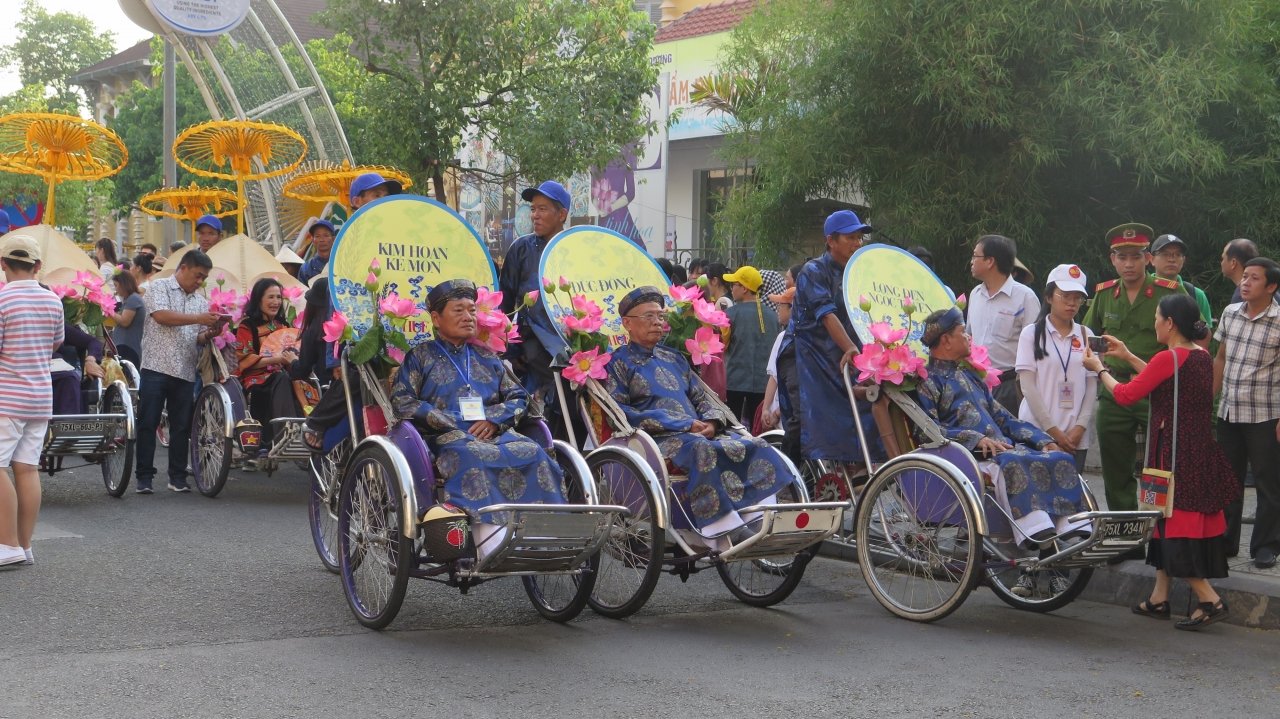 le-ghi-nho-cong-on-nhung-nguoi-khai-sinh-ra-cac-lang-nghe-truyen-thong-viet-nam