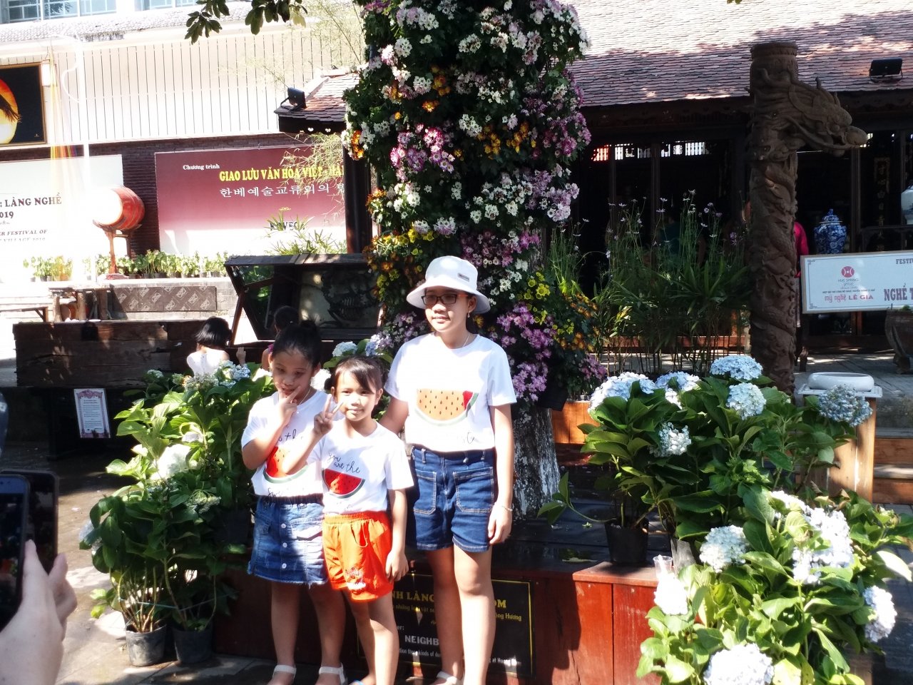 le-hoi-hoa-lan-dau-xuat-hien-festival-nghe-truyen-thong-hue