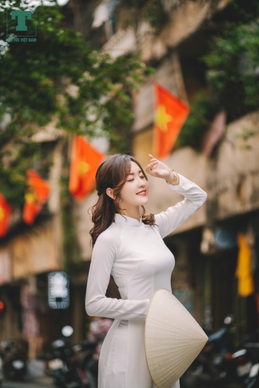 ... và thực sự được được cộng đồng biết đến khi Thanh Quỳnh xuất hiện trên sóng truyền hình là đại diện cho đội bóng Panama trong chương trình Nóng cùng World Cup 2018.