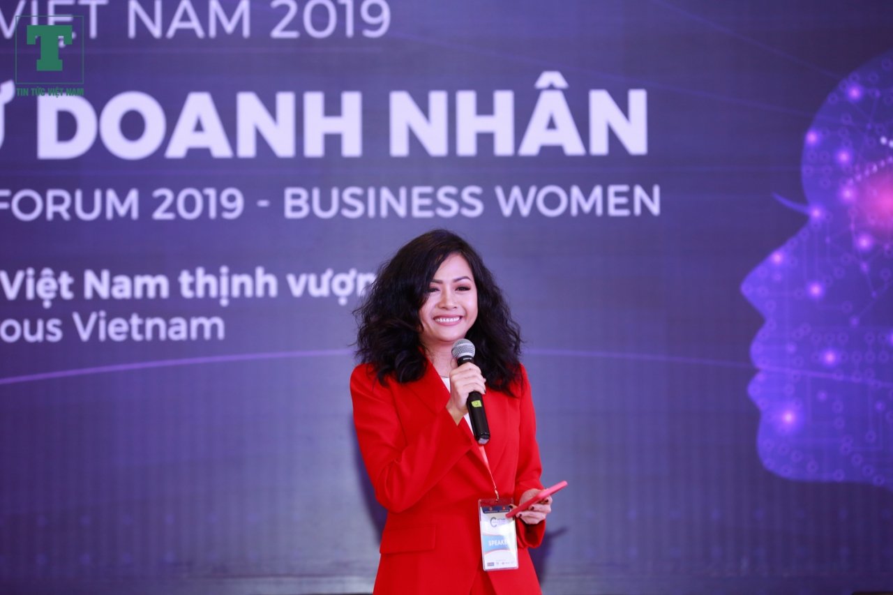 Nữ doanh nhân Trần Uyên Phương