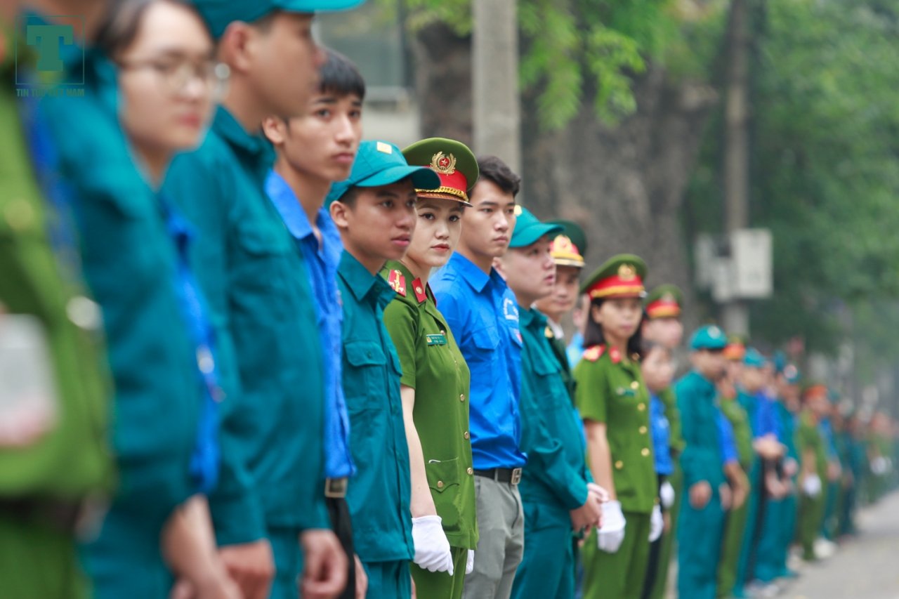 le-tang-co-chu-tich