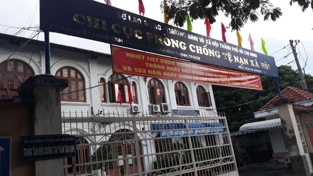 tp-hcm-co-quan-cong-so-treo-co-ru-quoc-tang-nguyen-chu-tich-nuoc-le-duc-anh