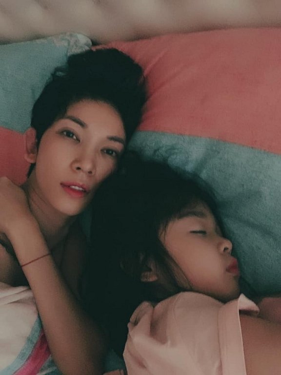 Xuân Lan bày tỏ tình yêu thương với con gái: 