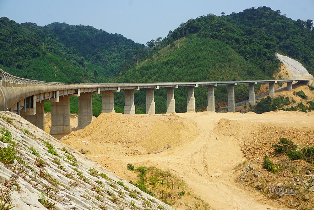 11000-ty-lam-cao-toc-xuyen-vuon-quoc-gia-bach-ma-noi-hue-da-nang