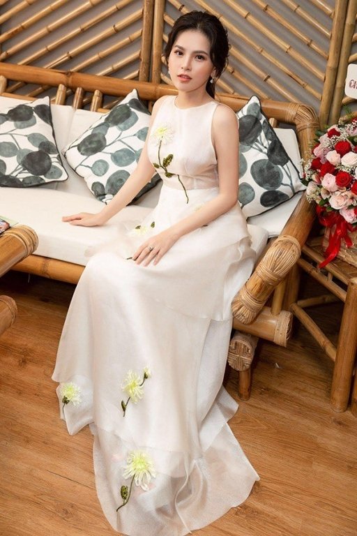 chum-anh-nong-bong-thanh-nu-ghien-mi-go-phi-huyen-trang