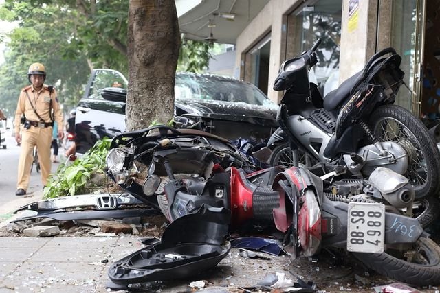 Hiện trường vụ xe 
