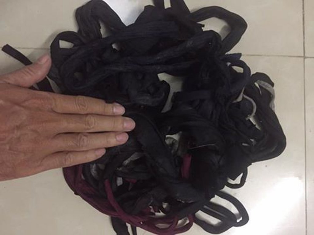 Mua 2,7 kg cua, gỡ ra được 1 kg dây cột.