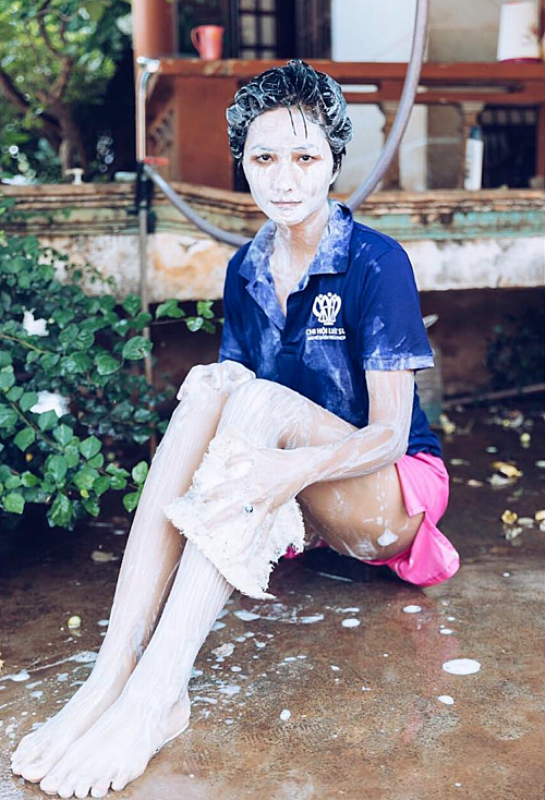 H'Hen Niê không ngại đăng ảnh 
