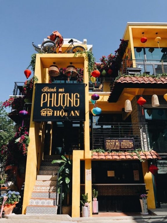 Và tiệm bánh mỳ Phượng vừa được khai trương tại Seoul, Hàn Quốc.